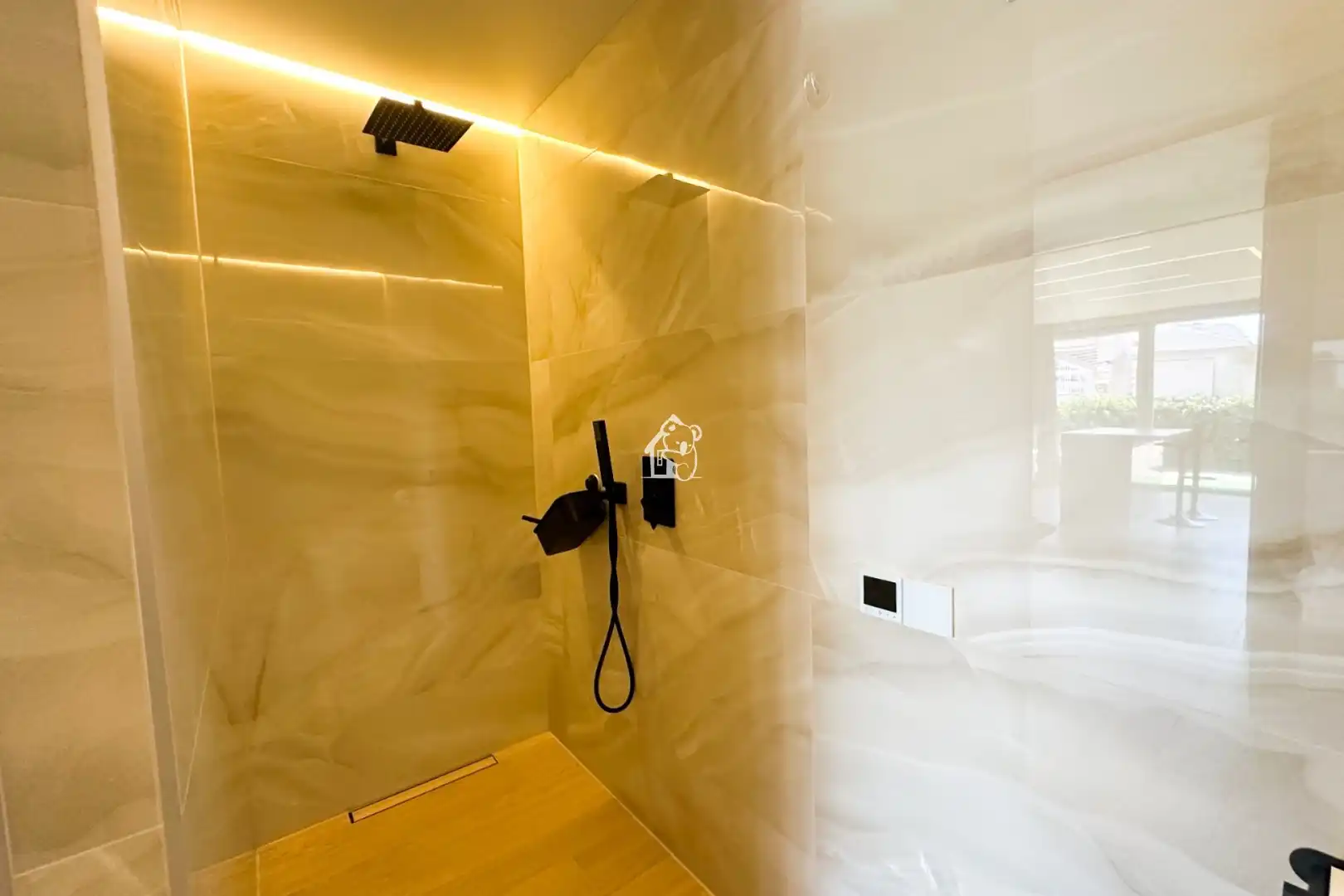 Bany de Apartament en venda en Torrevieja amb Aire condicionat, Traster i Moblat