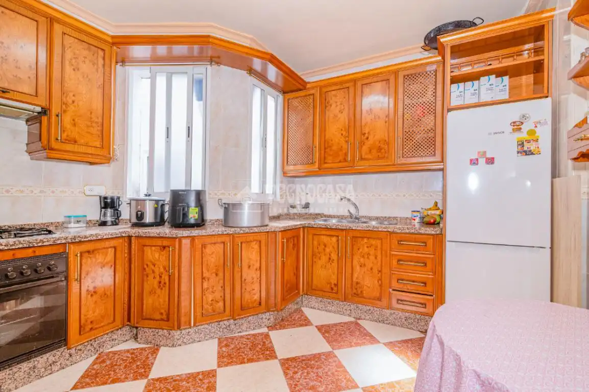 Cocina de Piso en venta en Lucena con Aire acondicionado, Amueblado y Balcón
