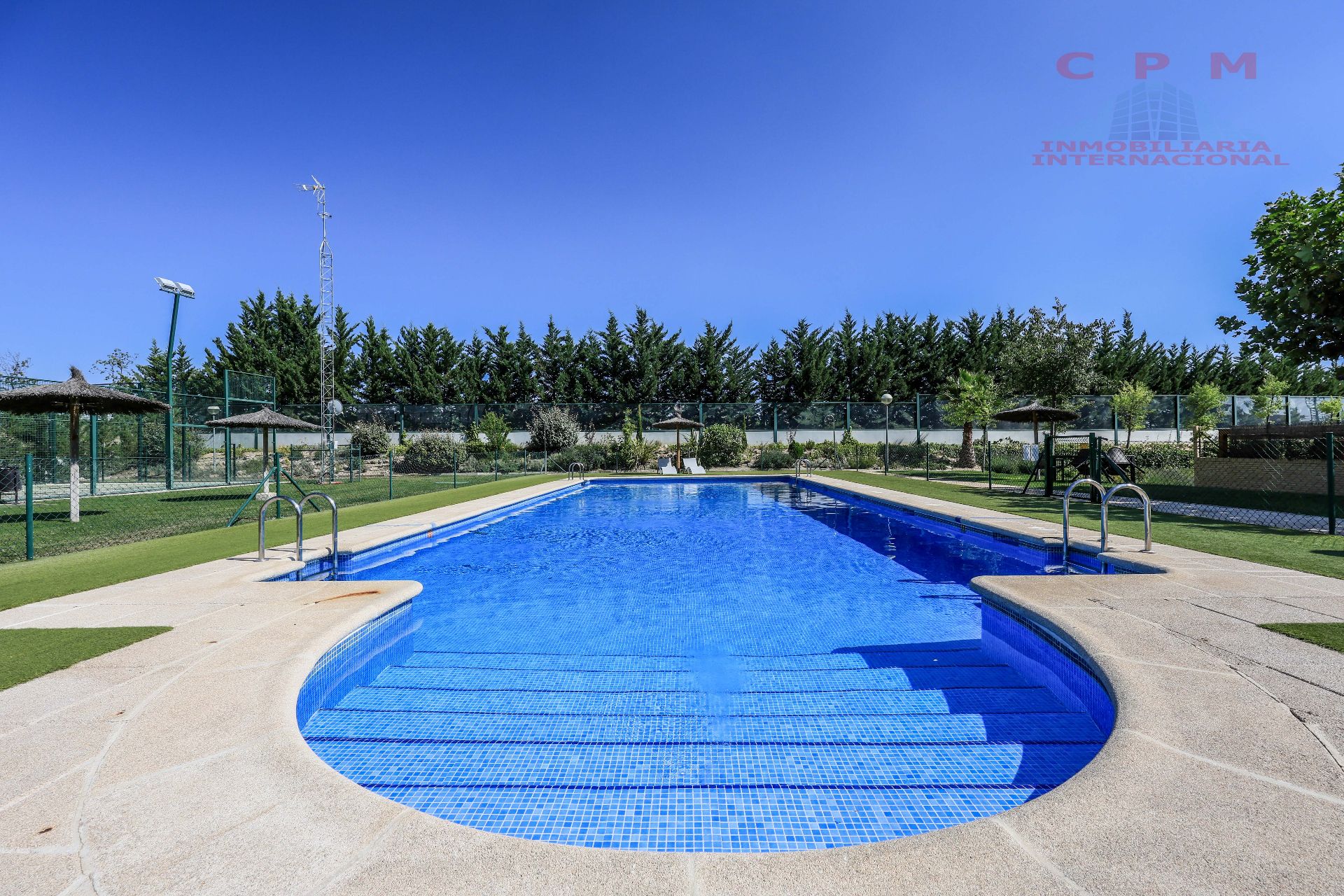 Swimming pool of Single-family semi-detached to rent in Boadilla del Monte  with Air Conditioner, Heating and Parquet flooring