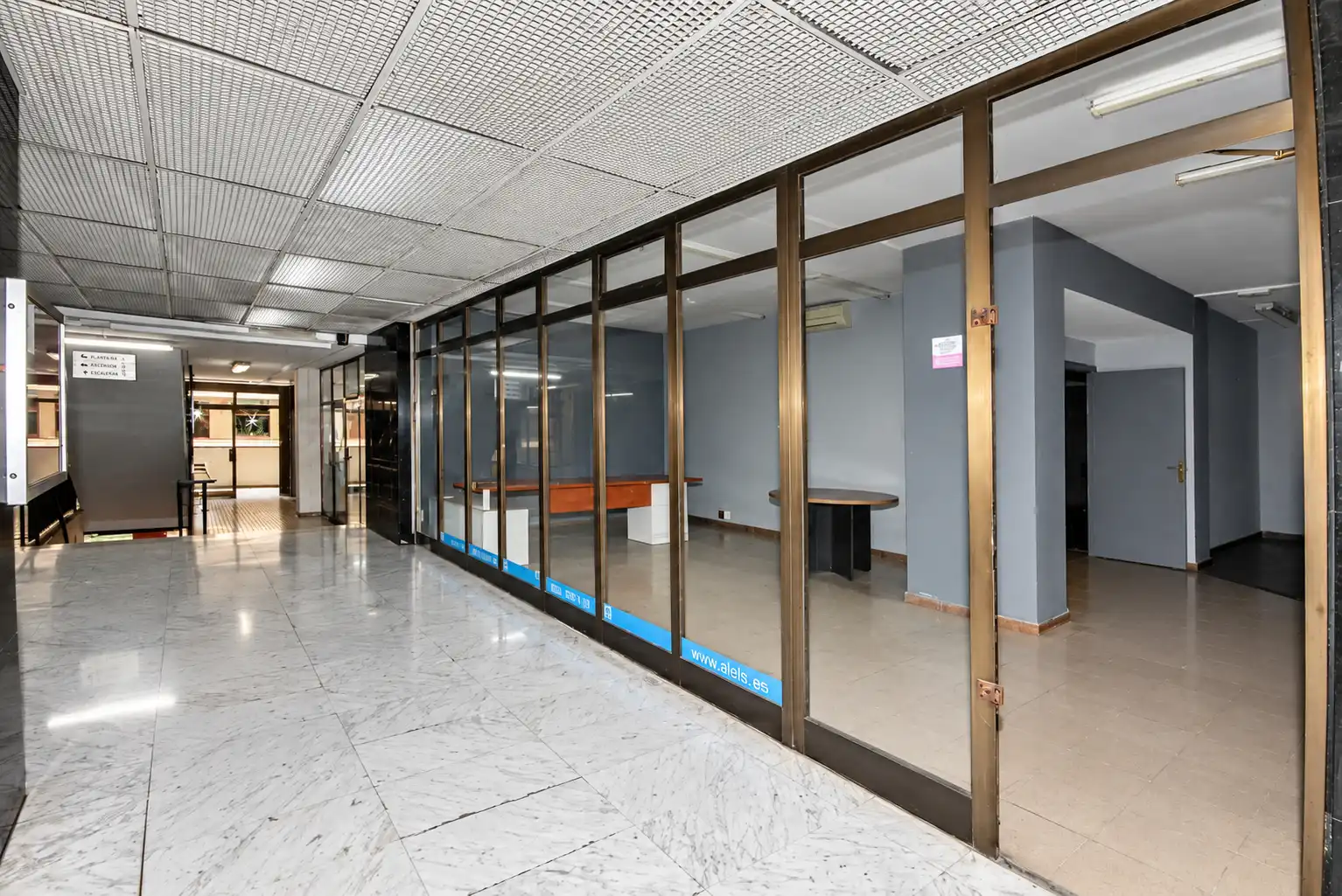 Local comercial en venta en Carrer de Rocafort 69, imagen 11