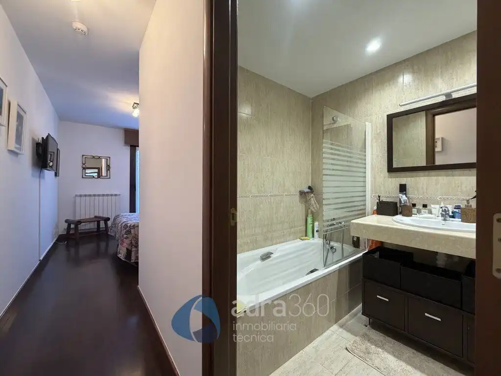 Bathroom of Flat for sale in Sojuela  with Heating, Private garden and Storage room