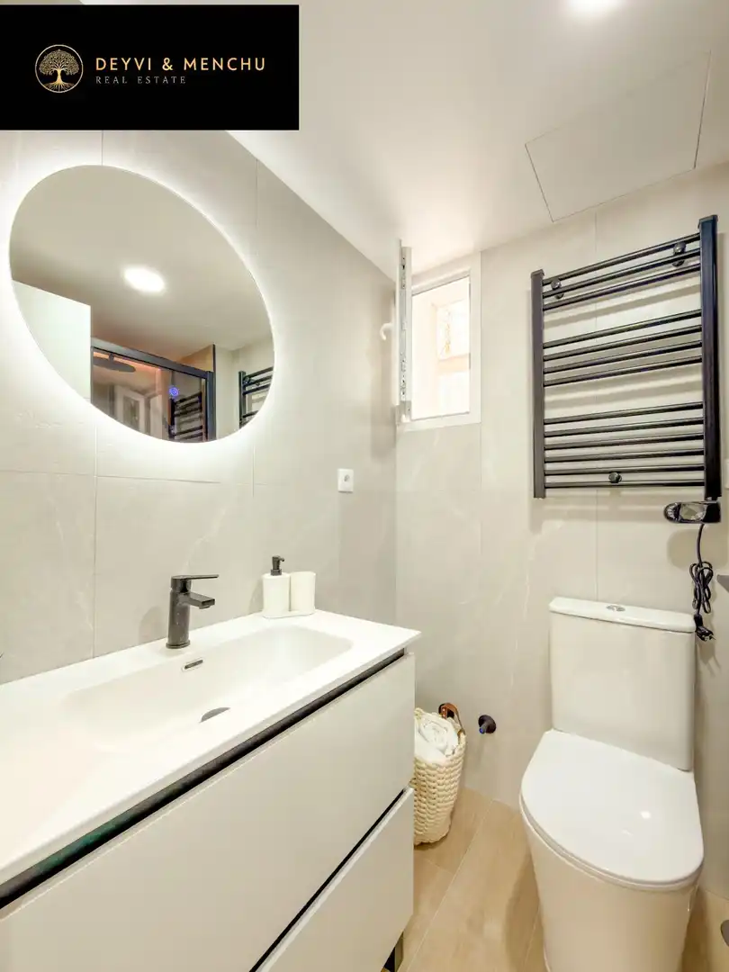 Badezimmer von Wohnung zum Verkauf in Madrid mit Klimaanlage, Heizung und Möbliert