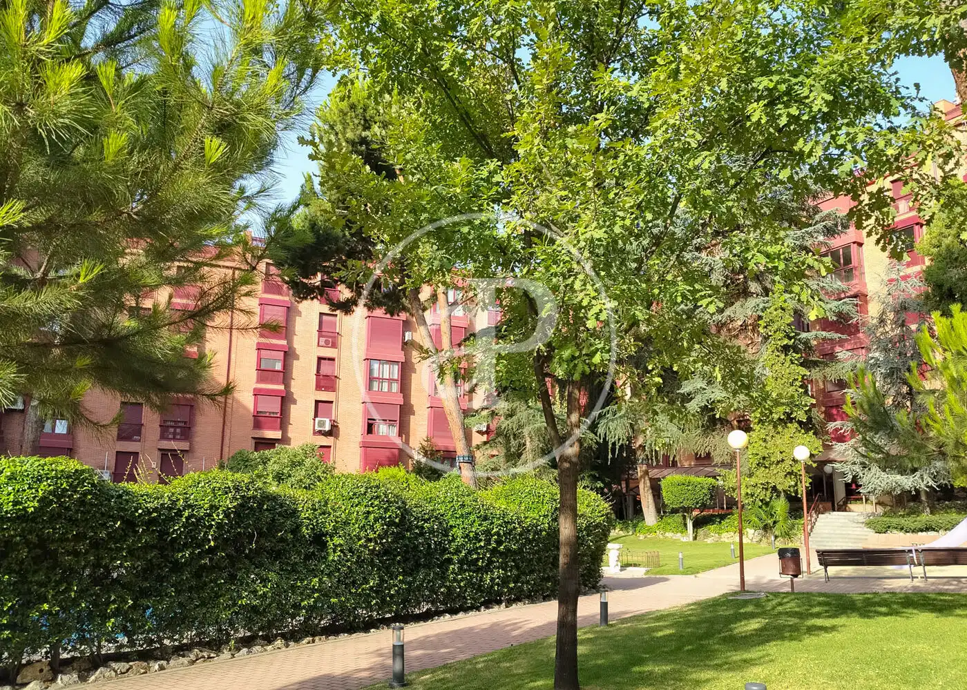 Vista exterior de Pis en venda en Madrid amb Aire condicionat, Calefacció i Jardí privat