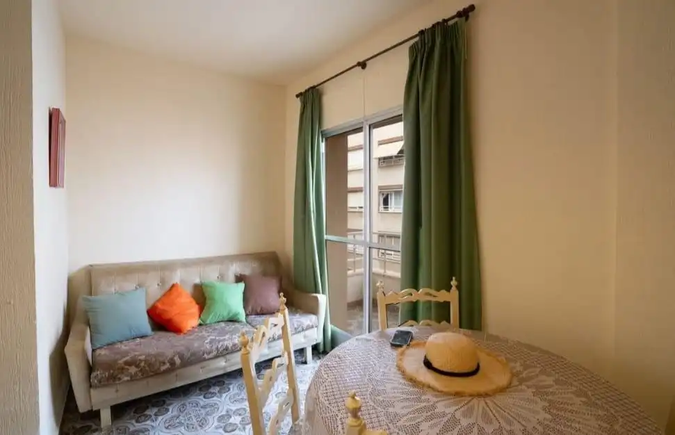 Habitación de Apartamento en venta en Torrevieja con Aire acondicionado, Calefacción y Terraza