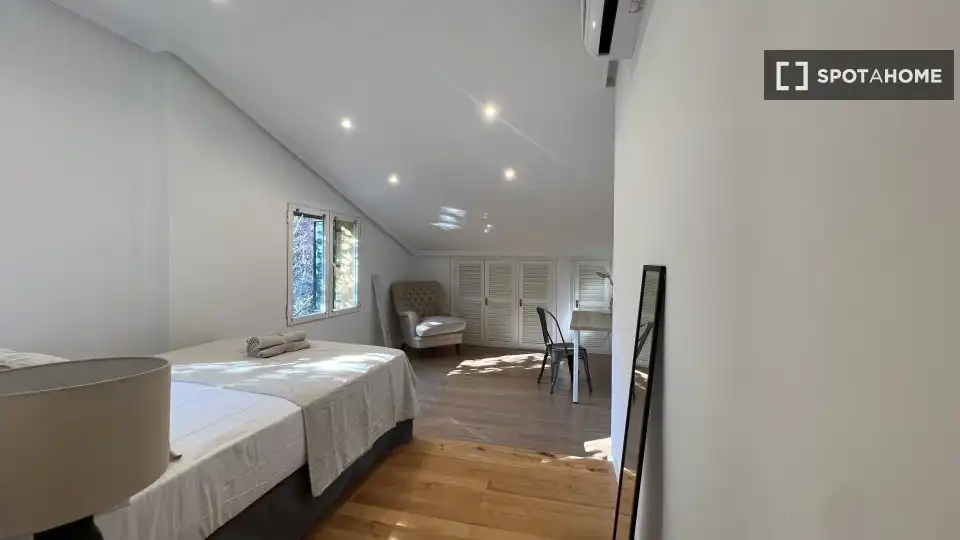 Room in Aravaca
