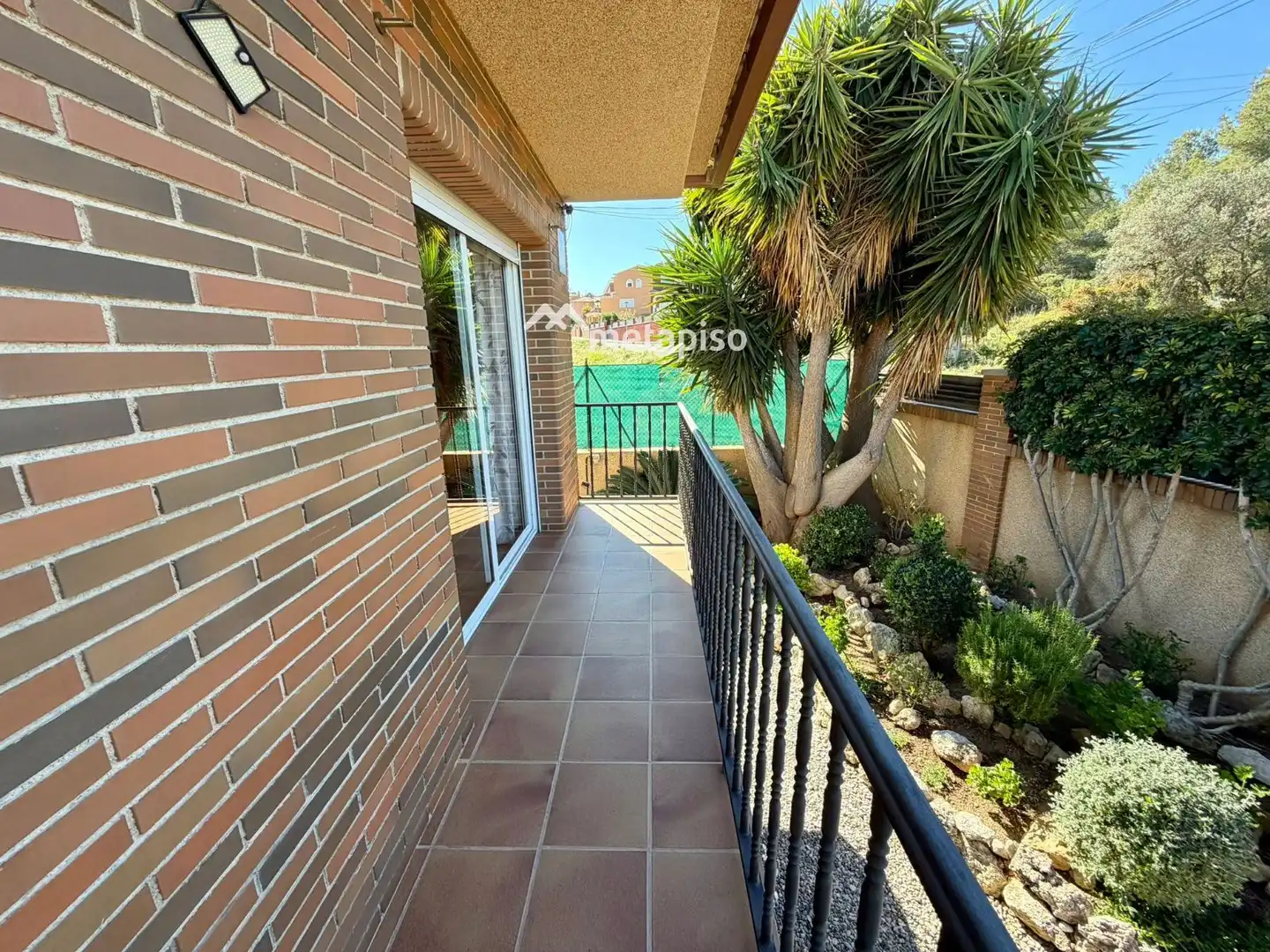 Vista exterior de Casa o xalet en venda en El Vendrell amb Aire condicionat, Calefacció i Piscina