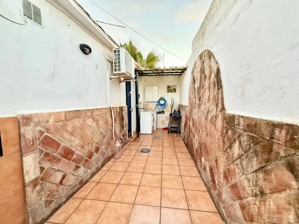 Vista exterior de Casa o chalet en venta en Vélez-Málaga con Aire acondicionado