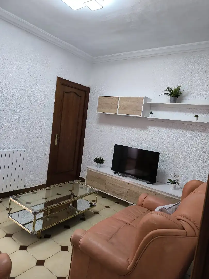Sala de estar de Piso de alquiler en  Zaragoza Capital con Calefacción, Amueblado y Horno
