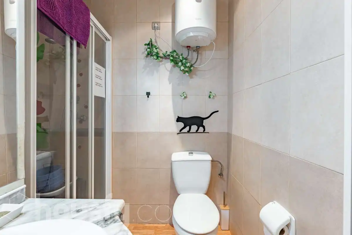Baño de Planta baja en venta en Barcelona