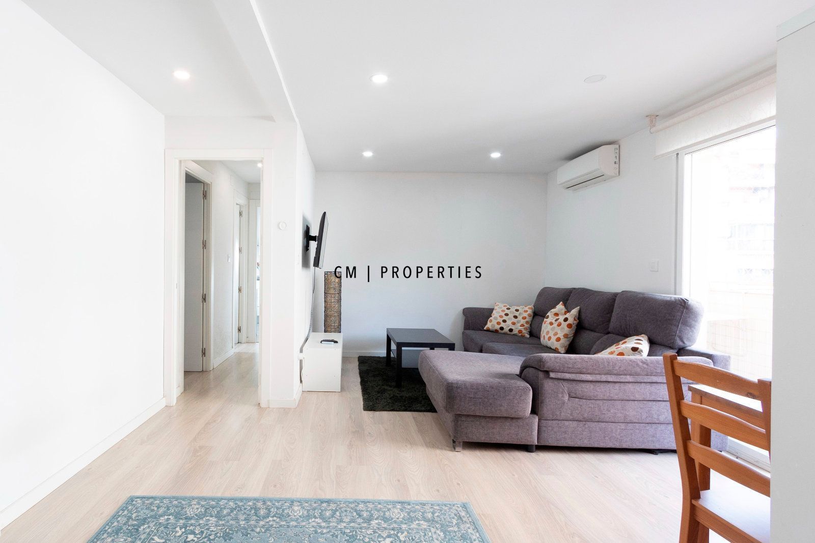 Sala de estar de Piso de alquiler en  Valencia Capital con Aire acondicionado, Calefacción y Amueblado