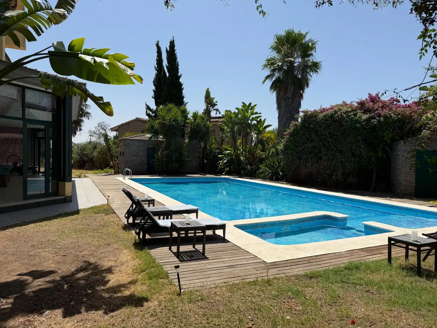 Piscina de Casa o chalet en venta en Gelves con Aire acondicionado, Jardín privado y Terraza
