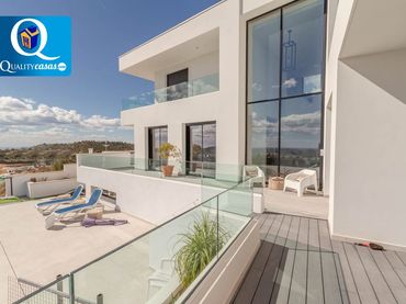 Villa in vendita a Golf Bahía