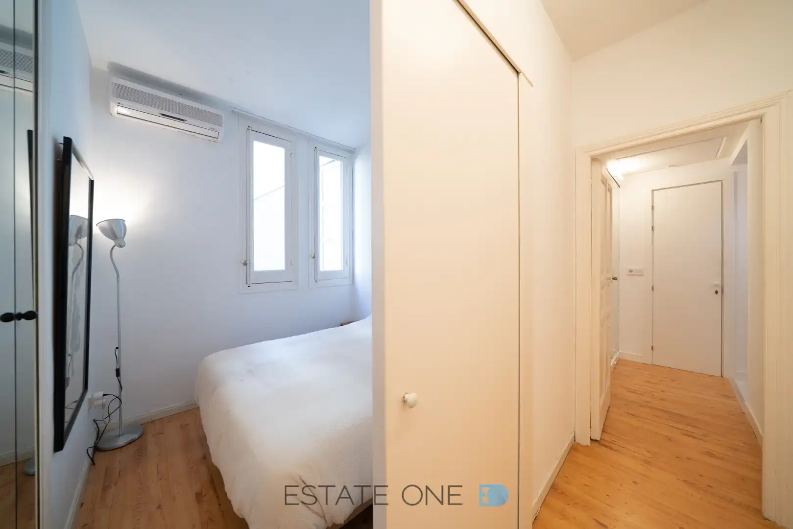 Bedroom of Office for rent in Madrid  with Air Conditioner, Heating and Balcony