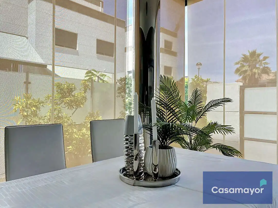 Casa o xalet en venda en Alicante / Alacant amb Aire condicionat, Calefacció i Jardí privat