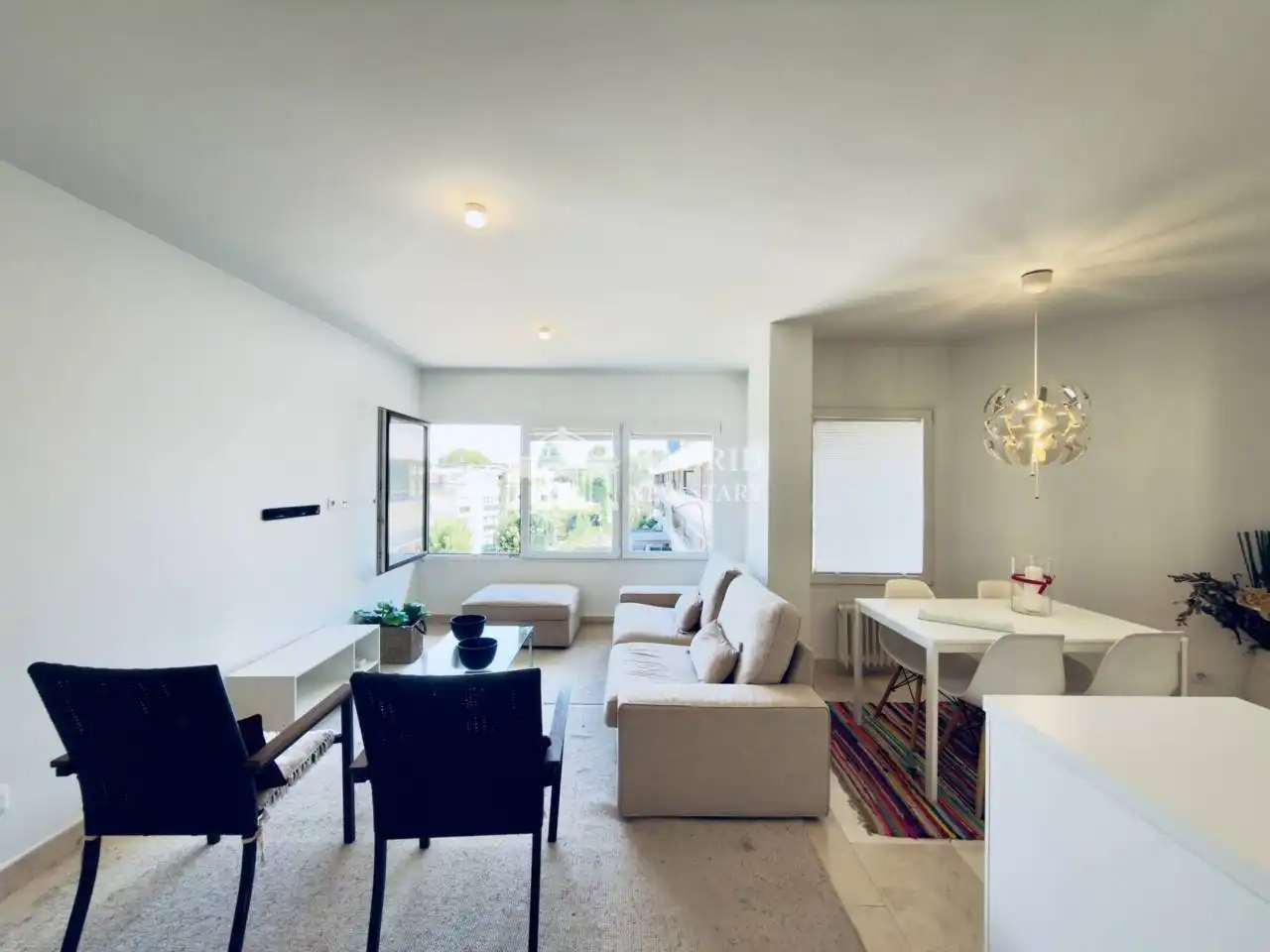 Sala de estar de Dúplex de alquiler en Madrid con Aire acondicionado, Calefacción y Amueblado