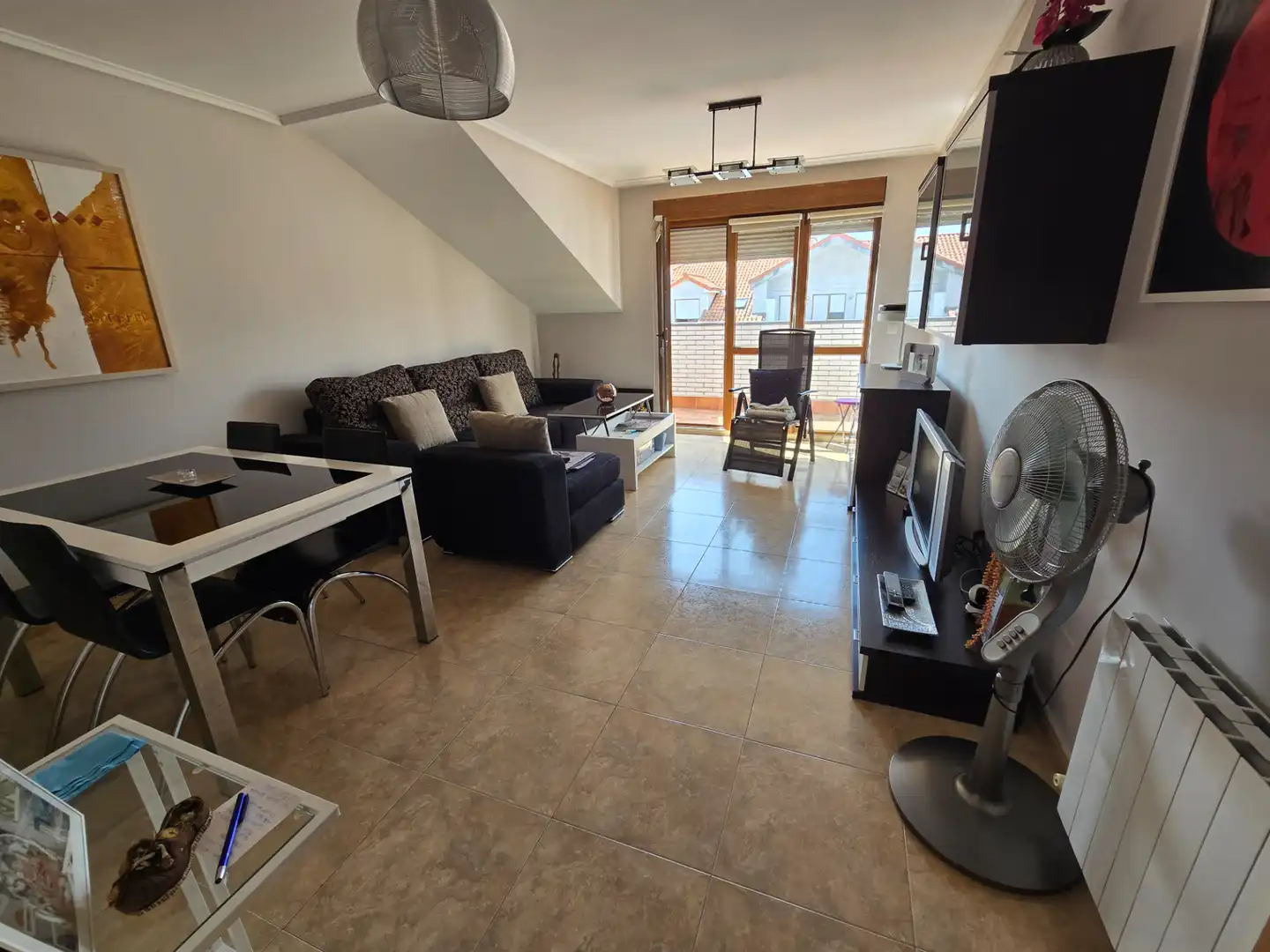 Sala de estar de Ático en venta en Bareyo con Calefacción, Terraza y Amueblado