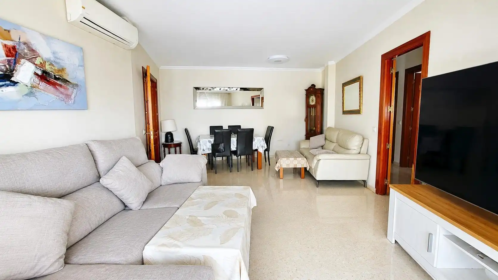 Wohnzimmer von Wohnungen zum Verkauf in Marbella mit Klimaanlage, Heizung und Terrasse