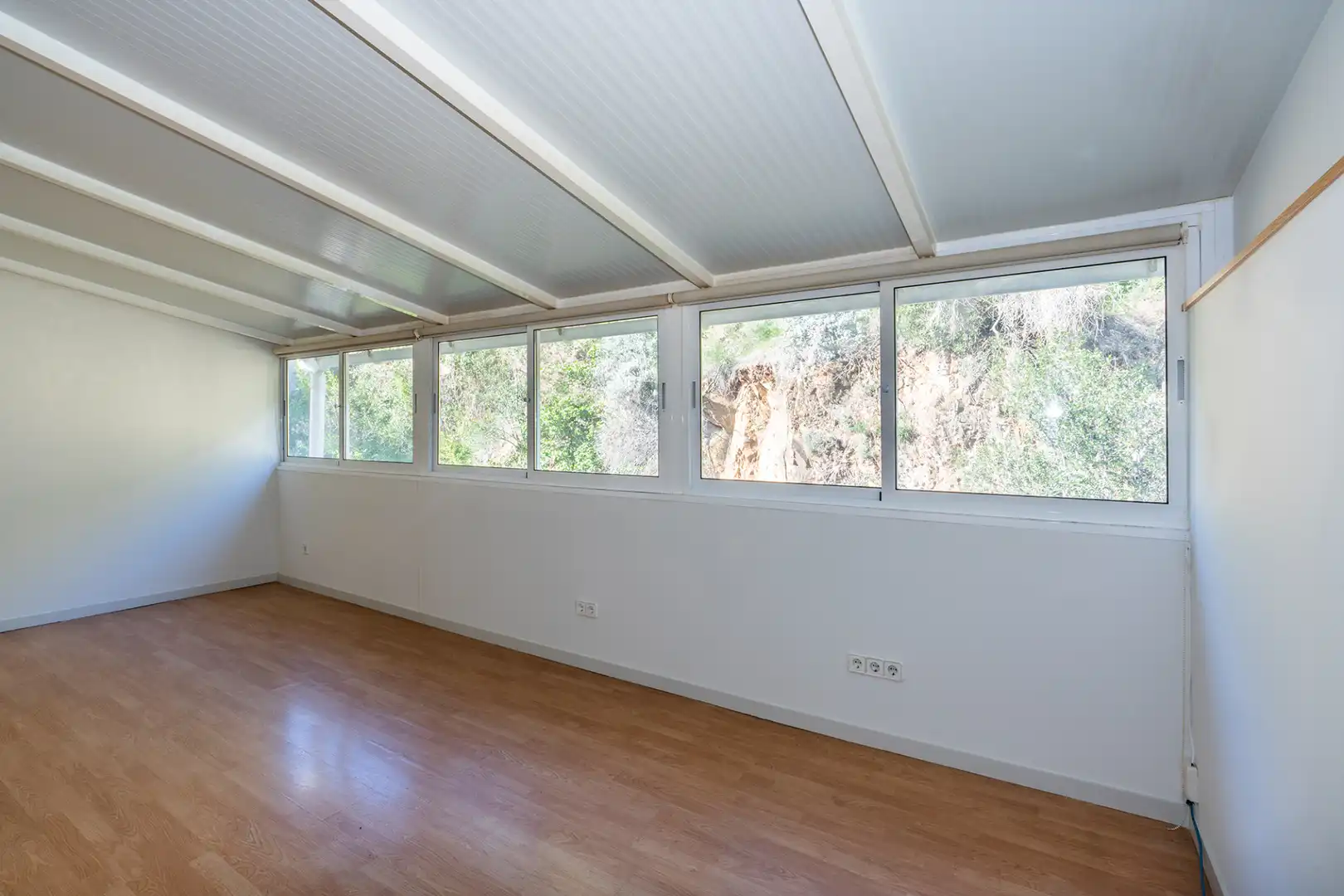 Detached homes for rent in Barcelona  with Air Conditioner, Heating and Terrace