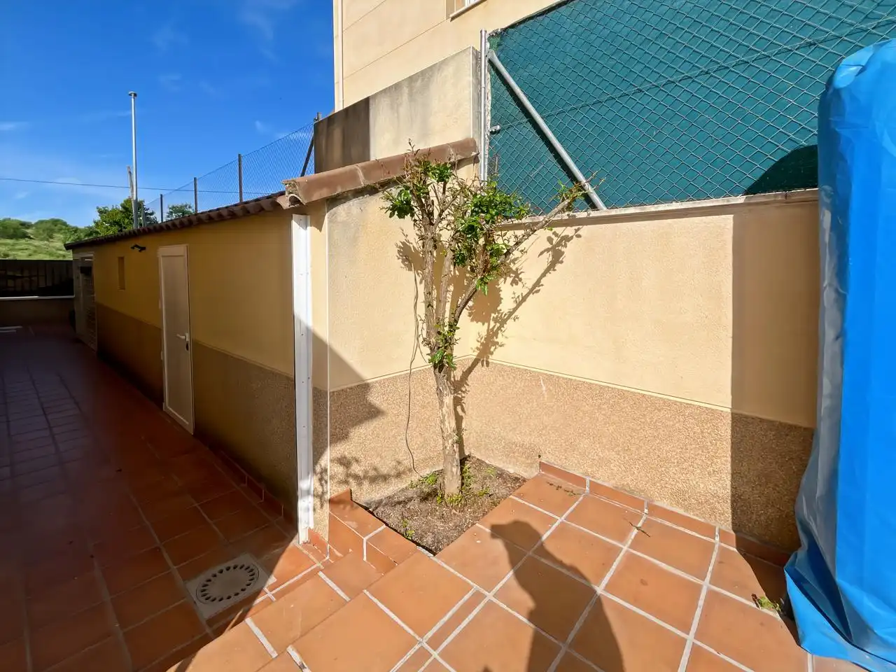 Terrassa de Casa adosada en venda en Valdelaguna amb Calefacció, Jardí privat i Terrassa