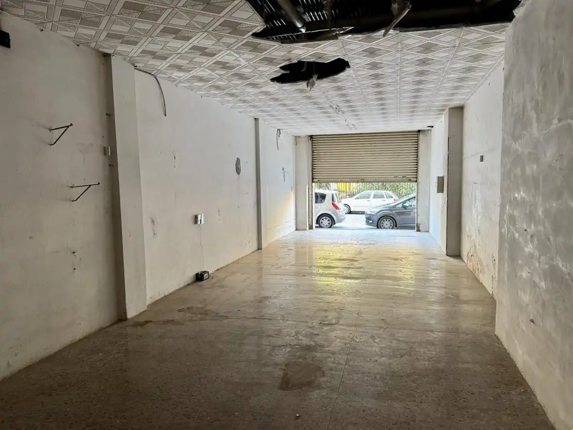 Local comercial en venta en Carrer de Xavier Gambús, imagen 2