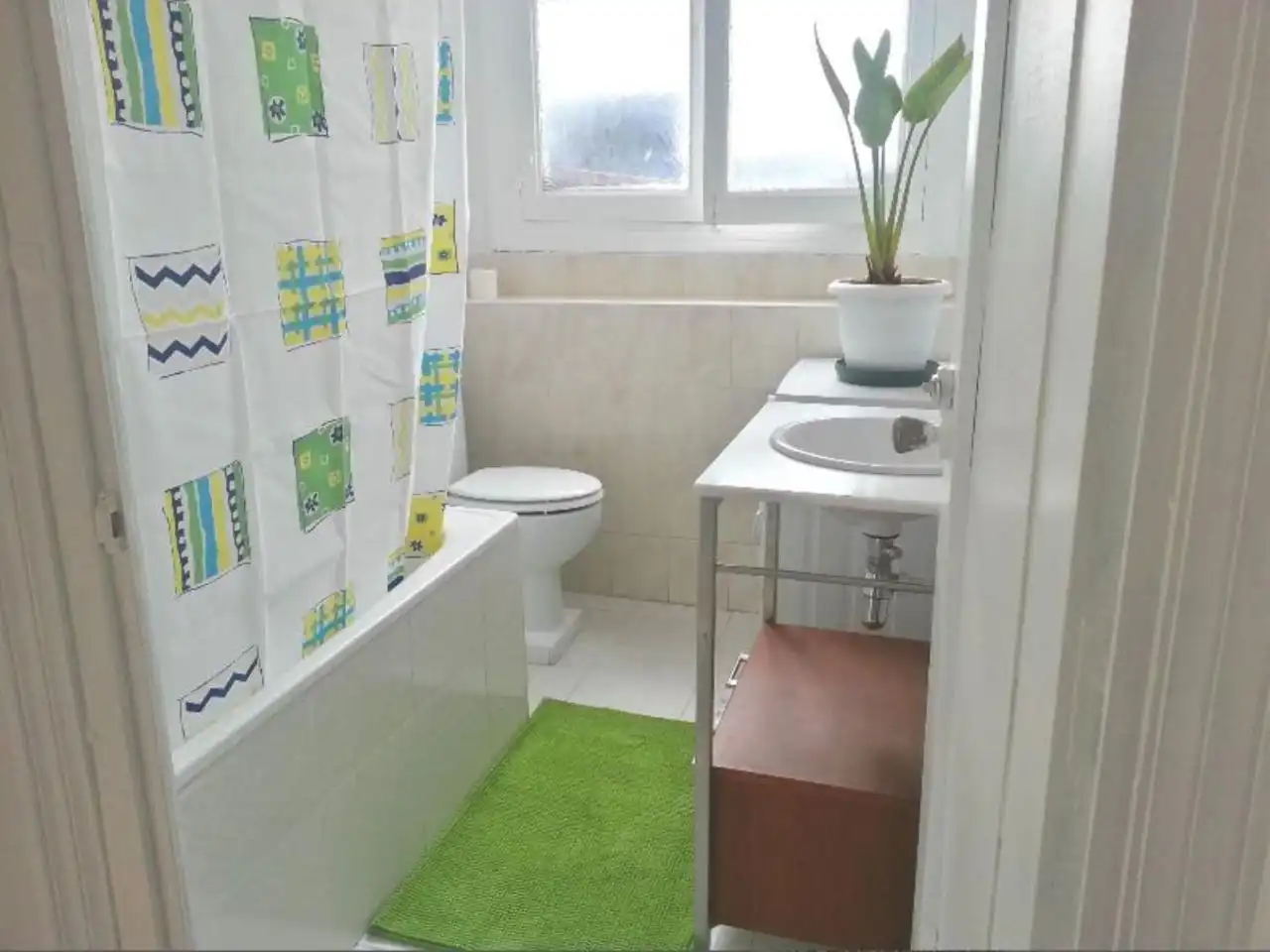 Baño de Piso de alquiler en Valencia con Aire acondicionado y Terraza
