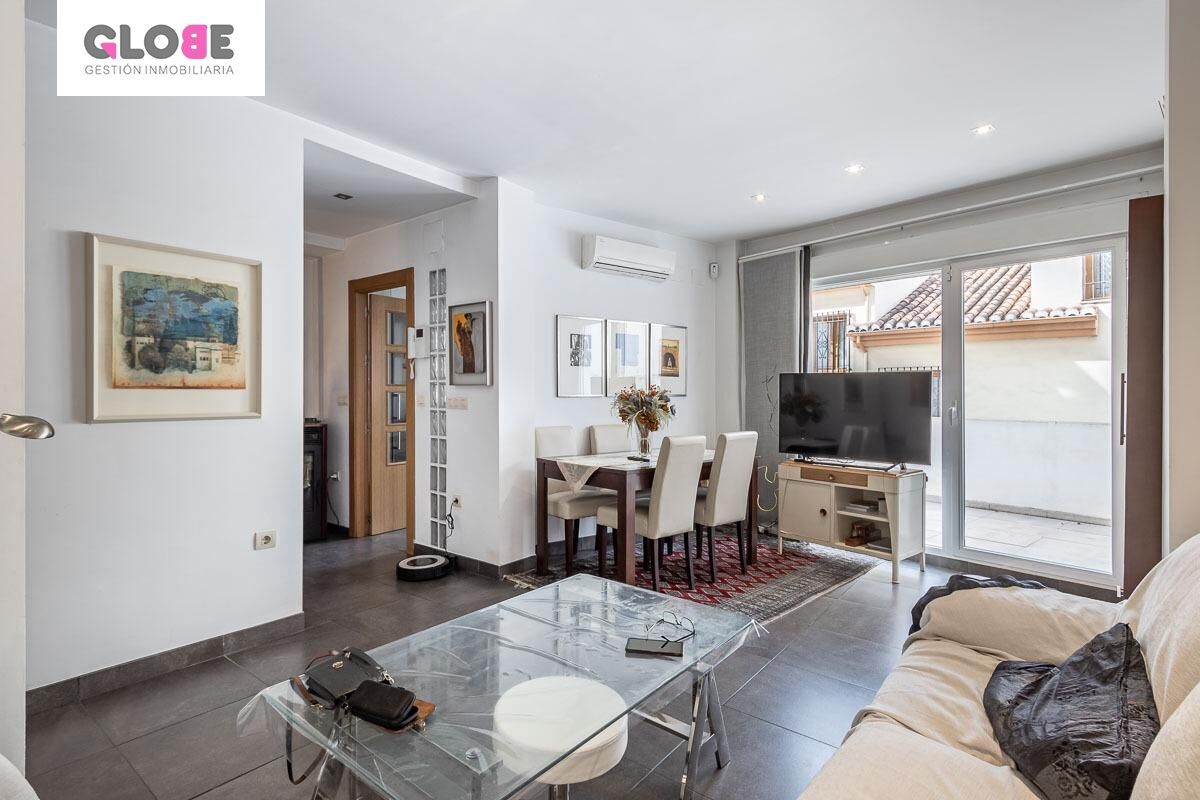 Living room of House or chalet for sale in  Granada Capital  with Air Conditioner, Terrace and Balcony