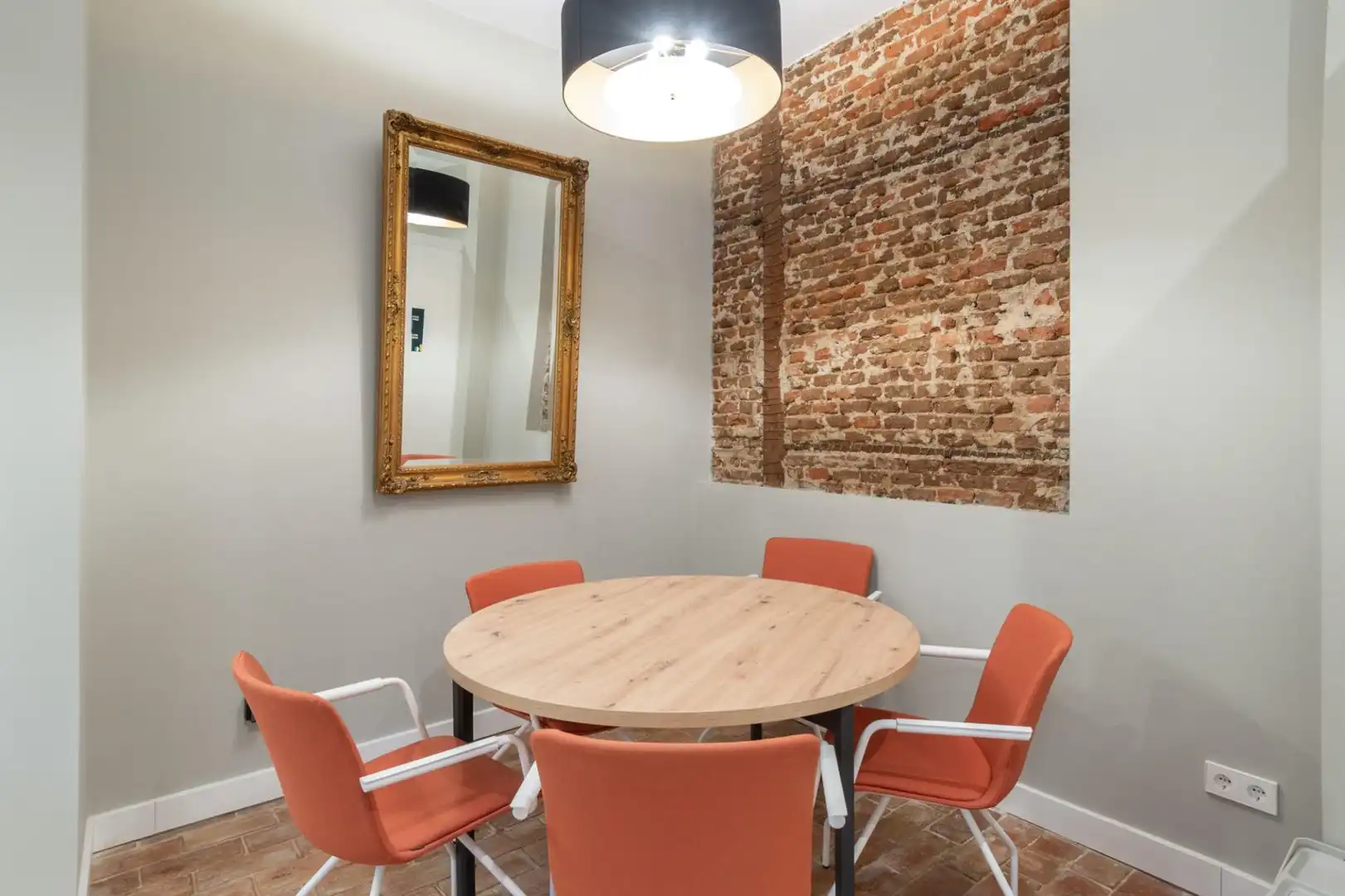 Dining room of Study for rent in Madrid  with Air Conditioner, Heating and Furnished