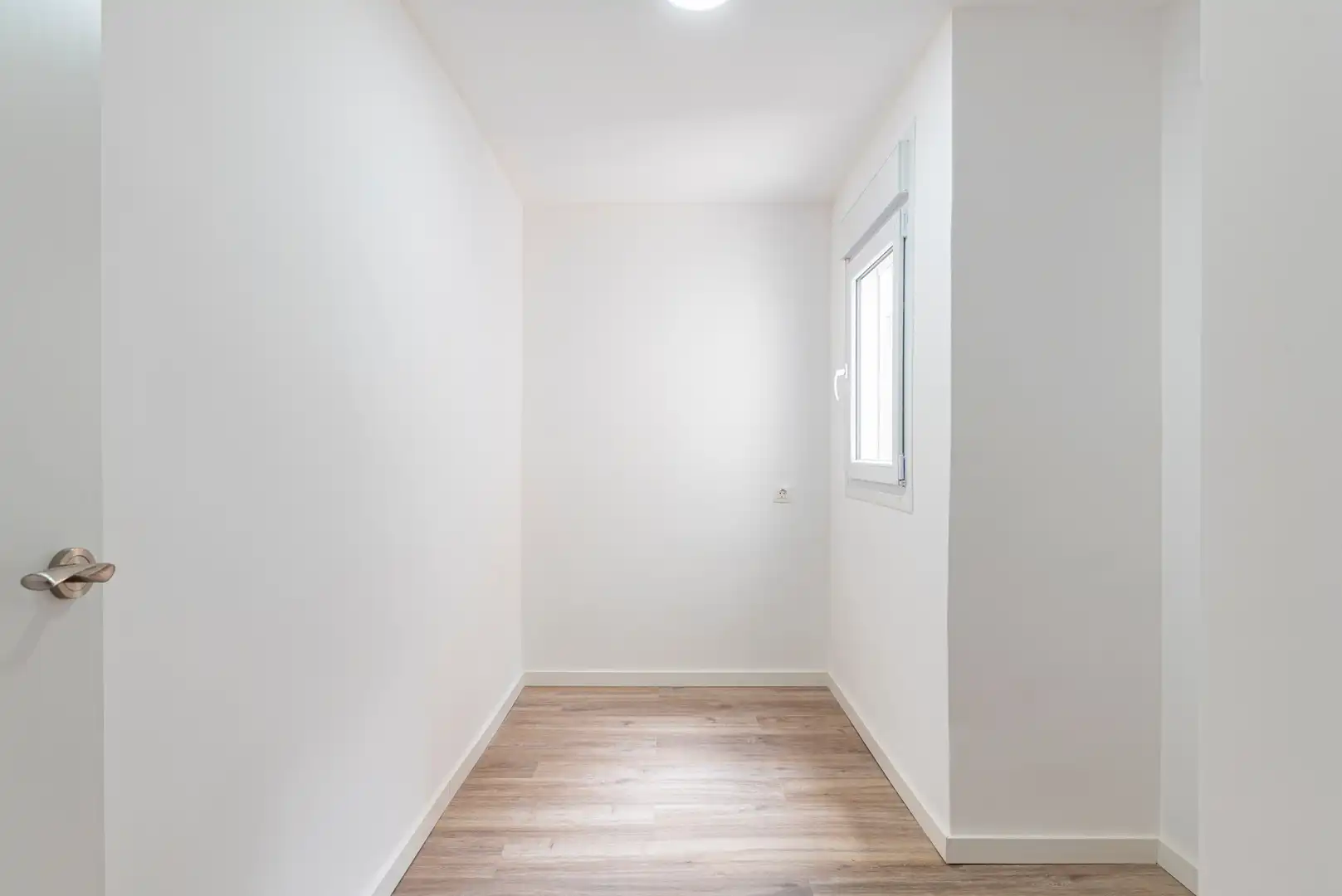 Ático en venta en Santa Coloma de Gramenet con Terraza, Horno y Balcón