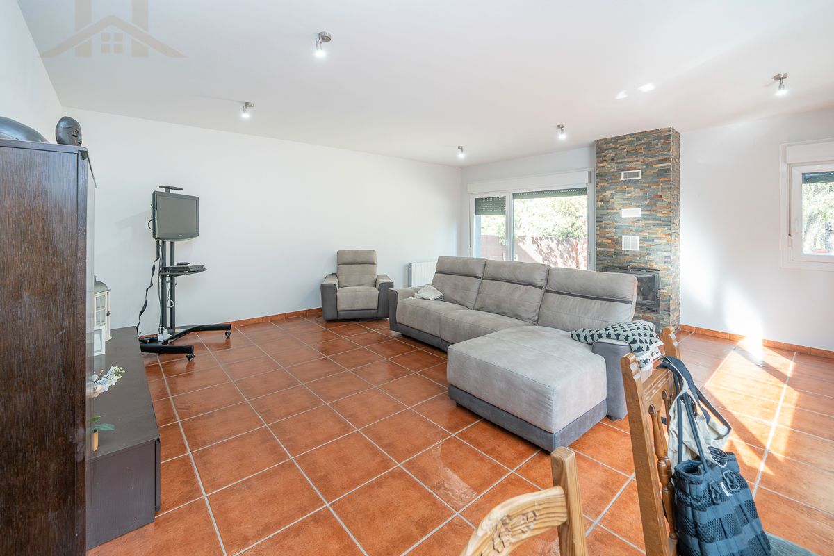 Living room of Single-family semi-detached for sale in Moralzarzal  with Private garden