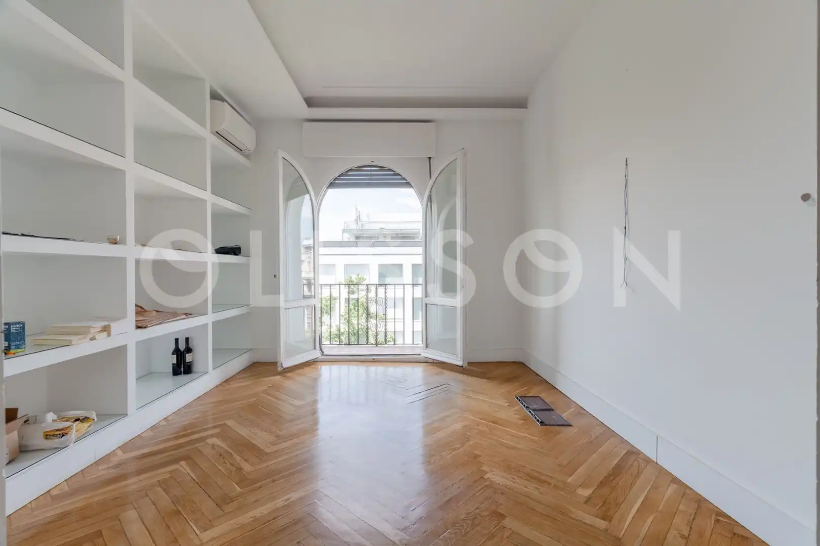 Living room of Flat for sale in Madrid  with Air Conditioner, Heating and Storage room