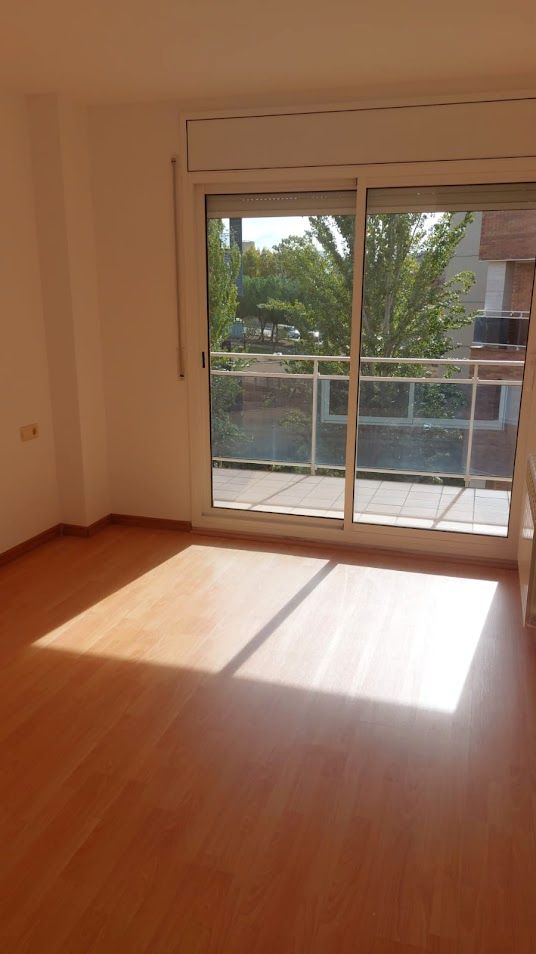 Bedroom of Flat to rent in Igualada  with Heating, Private garden and Parquet flooring