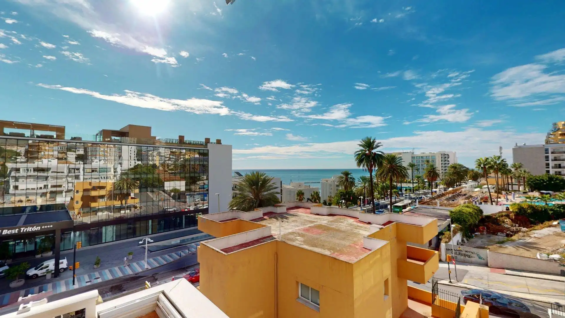 Vista exterior de Pis en venda en Benalmádena amb Aire condicionat, Calefacció i Terrassa