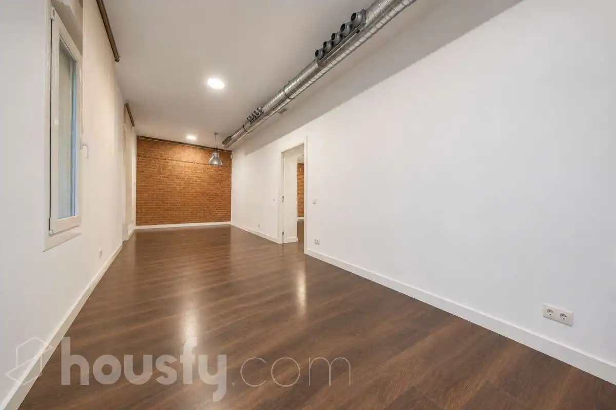 Piso con ascensor en venta en Calle de Montesa ., imagen 3