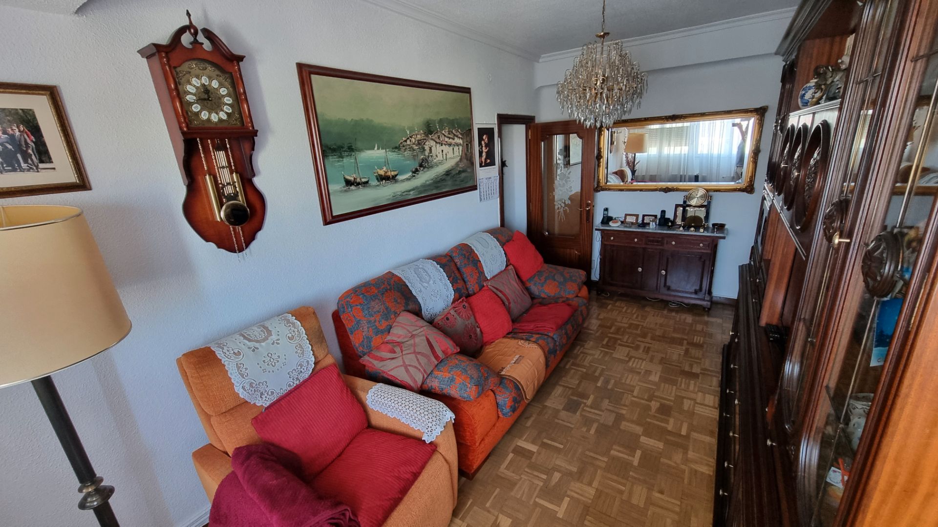 Living room of Flat for sale in  Madrid Capital  with Air Conditioner, Heating and Parquet flooring