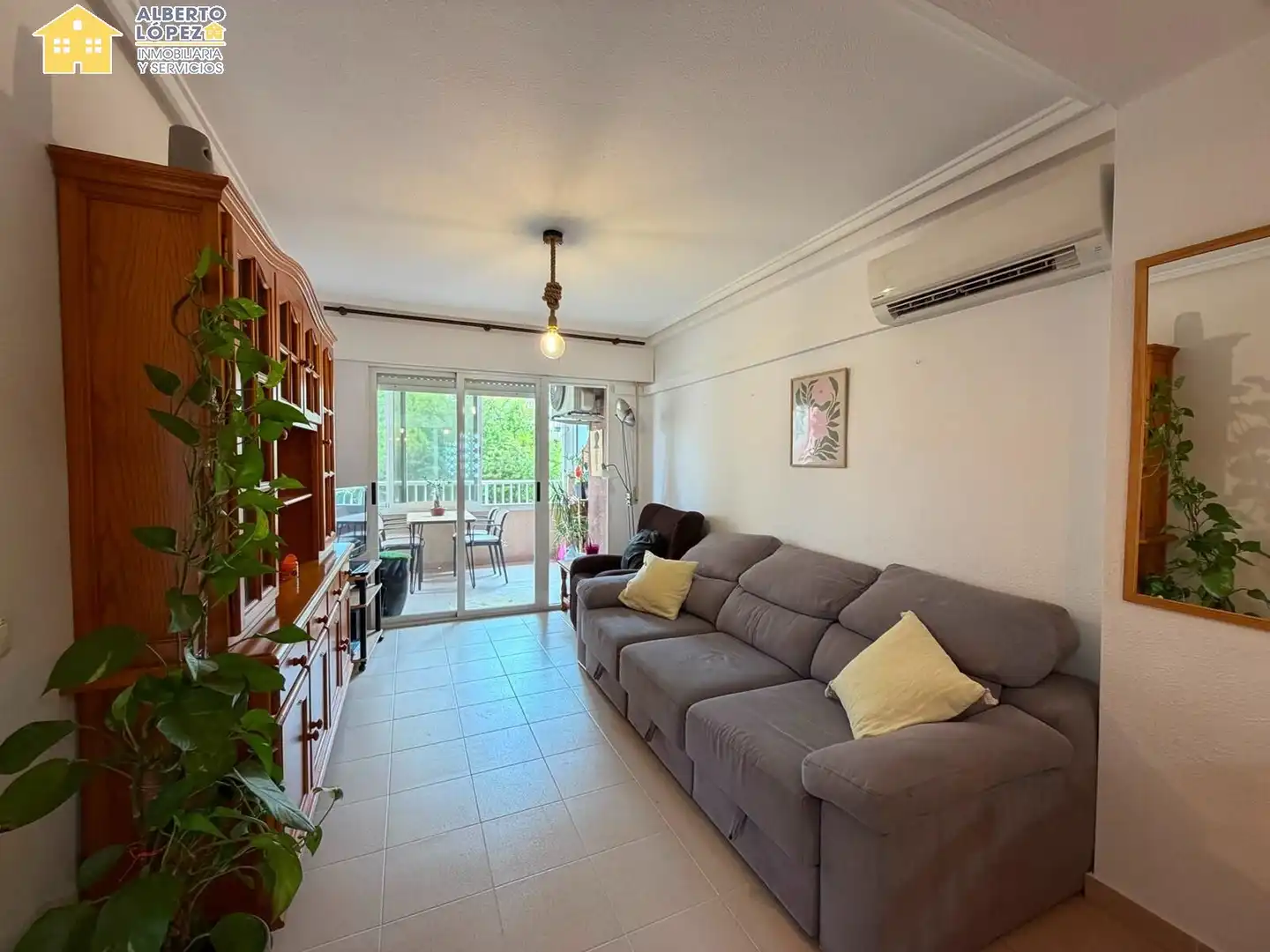 Wohnzimmer von Wohnungen zur Miete in Elche / Elx mit Klimaanlage, Heizung und Terrasse