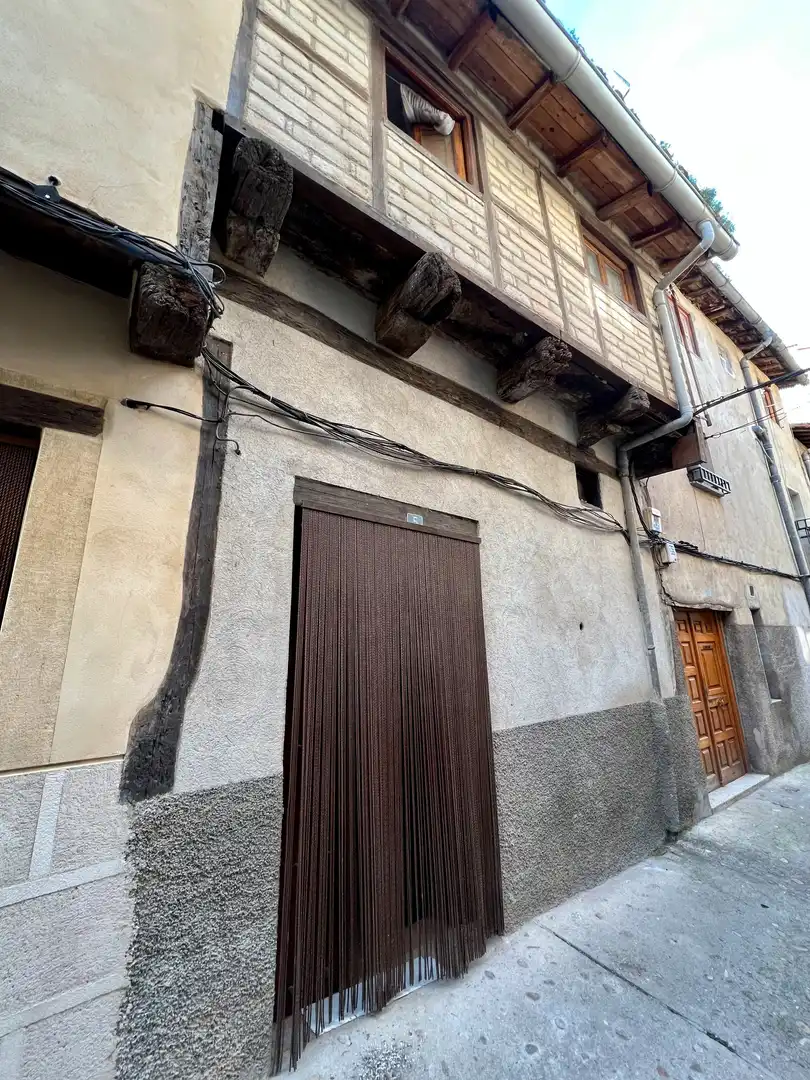 Exterior view of Houses for sale in Garganta la Olla
