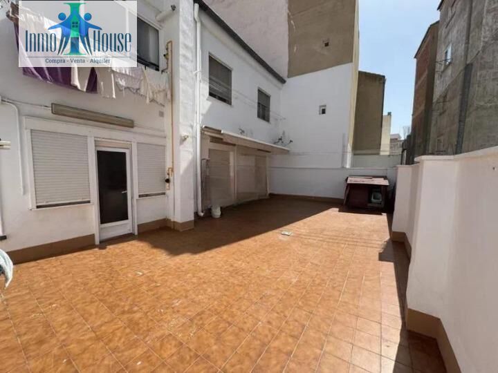 Vista exterior de Pis en venda en  Albacete Capital amb Aire condicionat, Calefacció i Traster