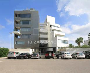 Vista exterior de Pis de lloguer en Eivissa amb Aire condicionat i Piscina