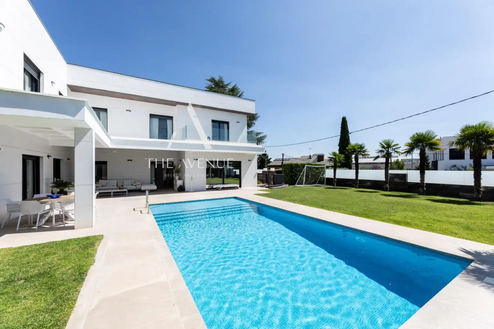 Piscina de Casa o xalet en venda en Las Rozas de Madrid amb Aire condicionat, Calefacció i Jardí privat