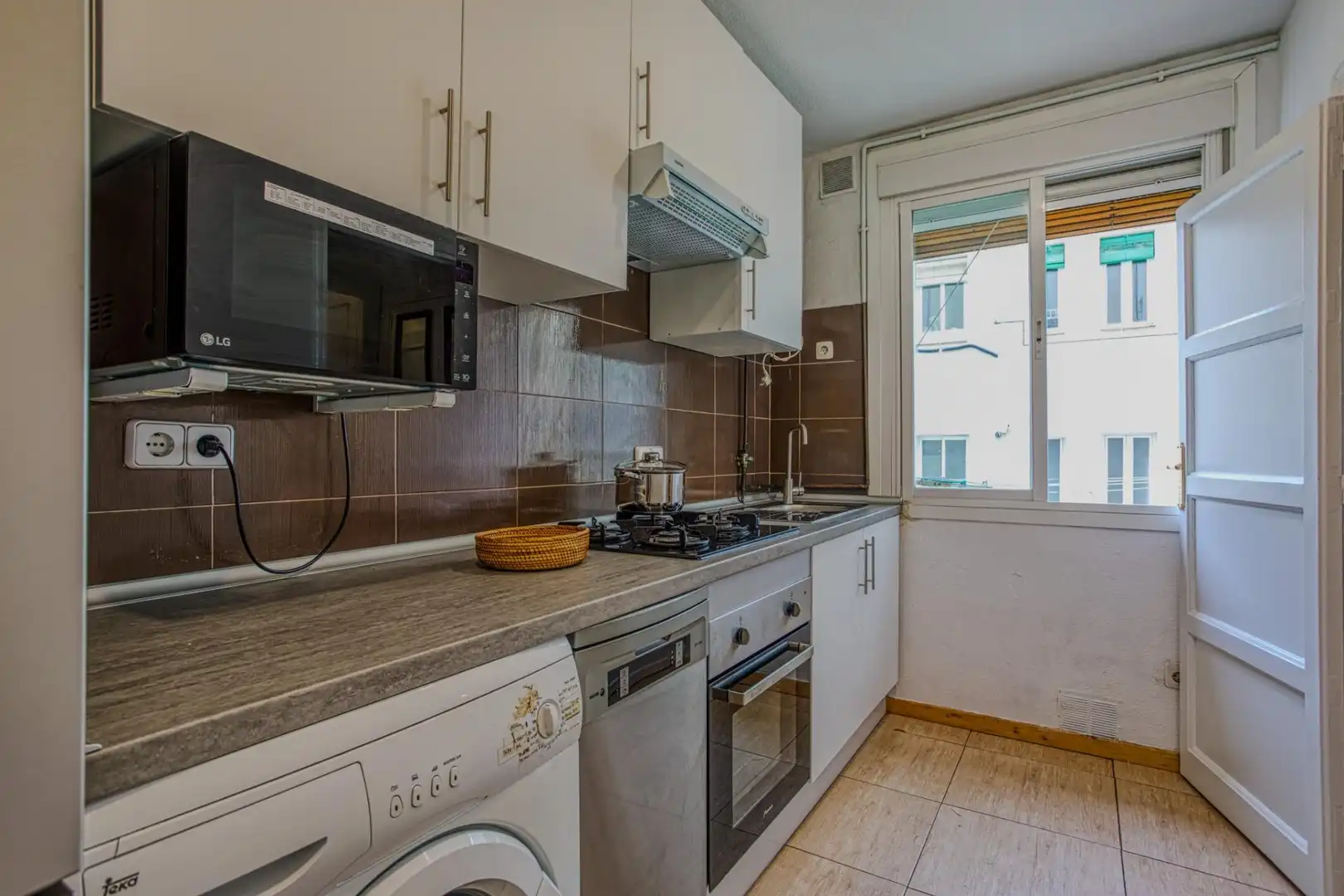 Cuina de Apartament de lloguer en Madrid amb Aire condicionat, Calefacció i Parquet