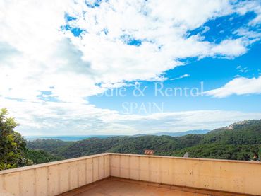 Casa con piscina in vendita a Serra Brava