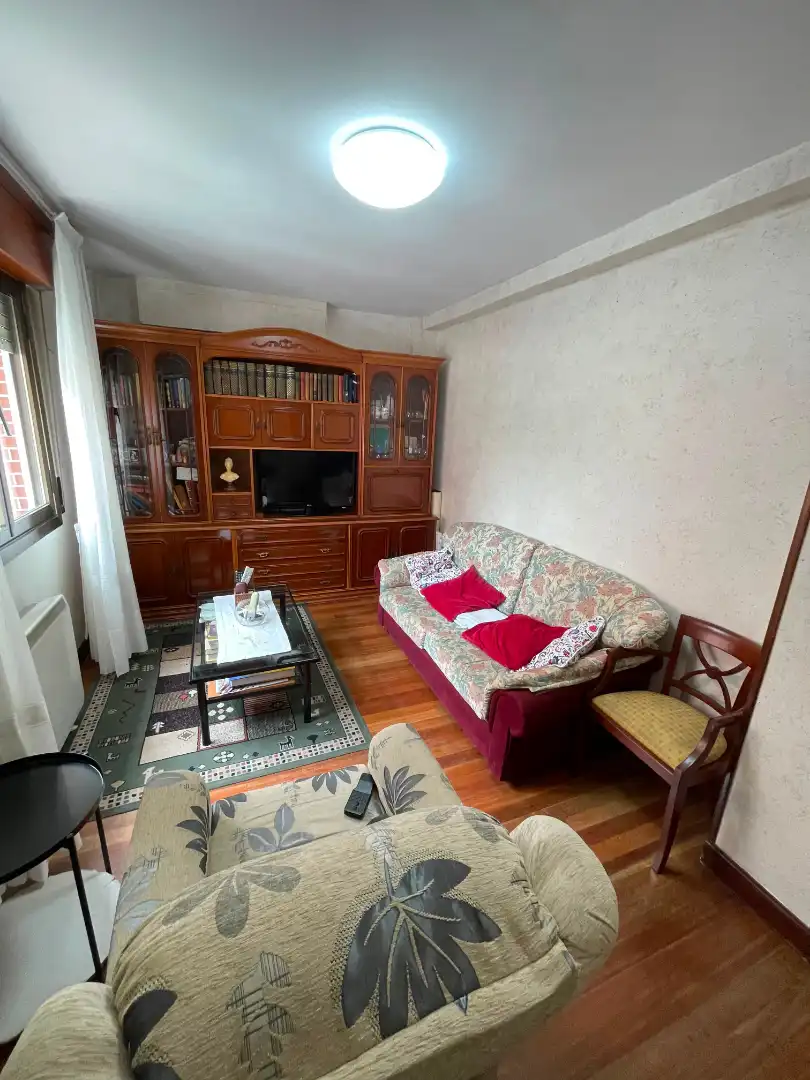 Sala de estar de Piso en venta en Barakaldo  con Calefacción, Parquet y Amueblado