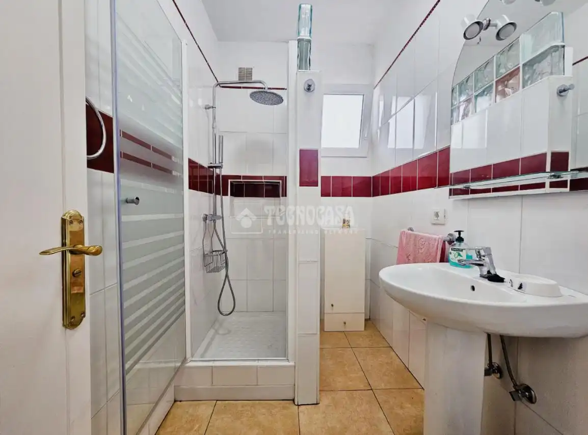 Bathroom of Houses for sale in La Orotava
