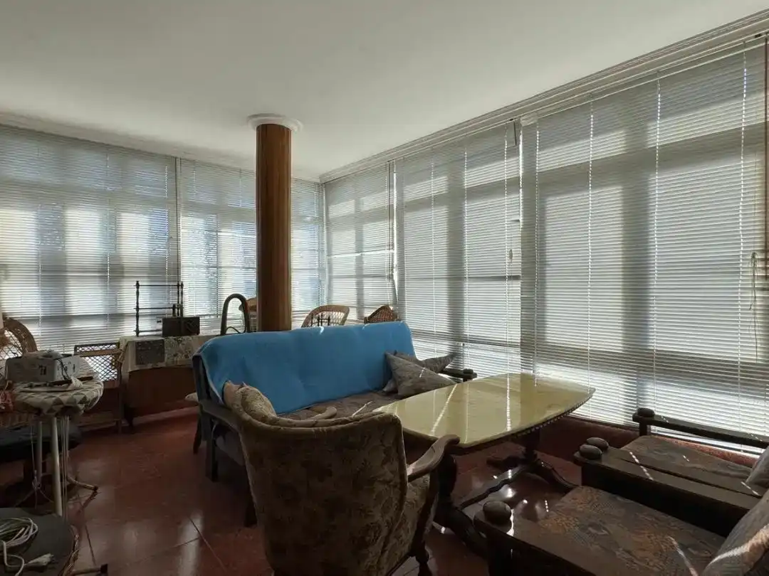 Sala d'estar de Casa o xalet en venda en Cangas  amb Aire condicionat i Balcó