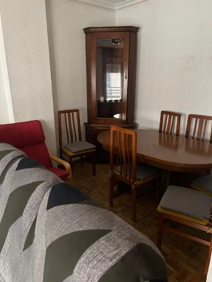 Comedor de Piso en venta en Arévalo con Calefacción, Terraza y Amueblado