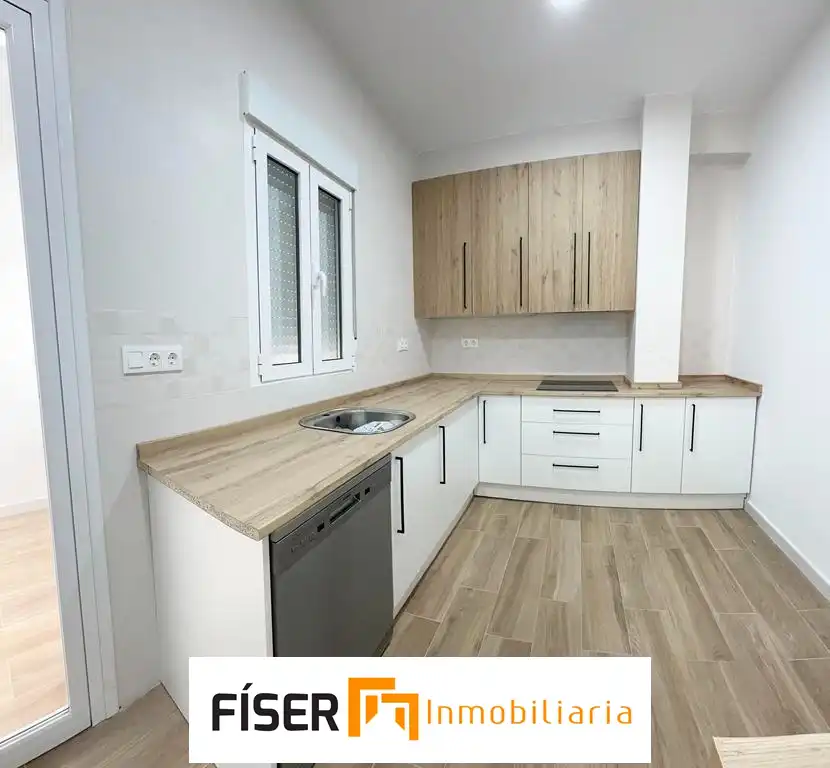 Cuina de Pis en venda en Zafra amb Aire condicionat, Forn i Microones