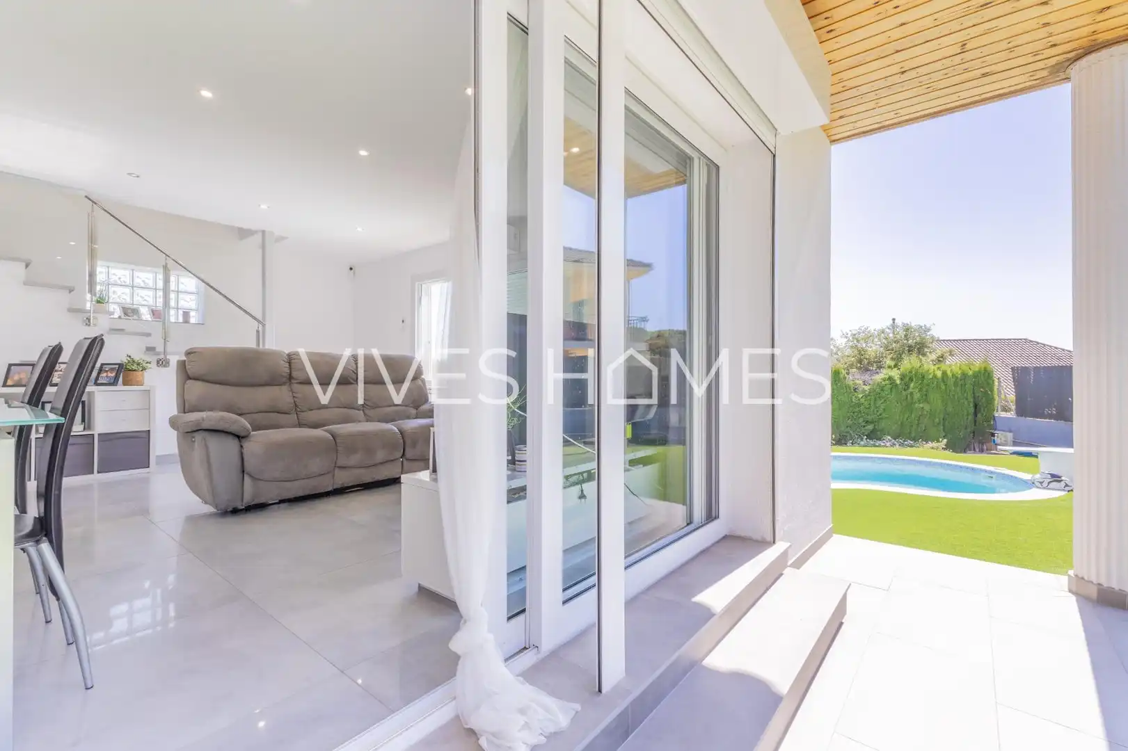 Sala d'estar de Casa o xalet en venda en Arenys de Mar amb Aire condicionat, Calefacció i Jardí privat