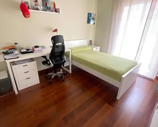 Bedroom of Single-family semi-detached for sale in Boadilla del Monte  with Air Conditioner, Private garden and Storage room