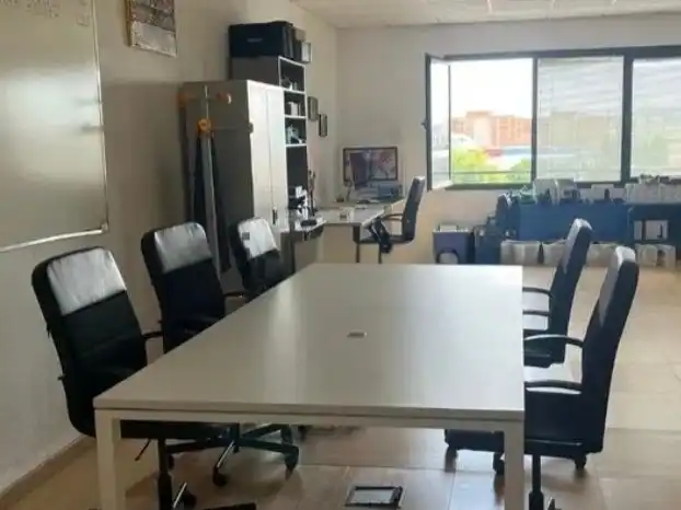 Büro zur Miete in Madrid mit Klimaanlage, Heizung und Terrasse