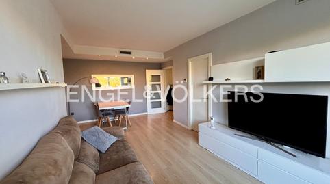 Foto 4 de Apartament de lloguer a Mas Lluí - Els Miralls, Barcelona